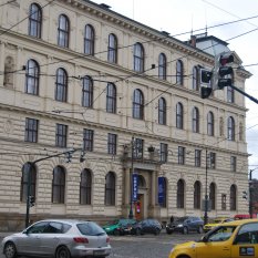Высшая школа прикладного искусства, Прага